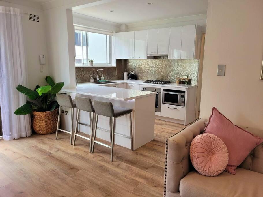 Ocean Front Apartment *